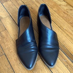 Universal Thread cut out pointed flats